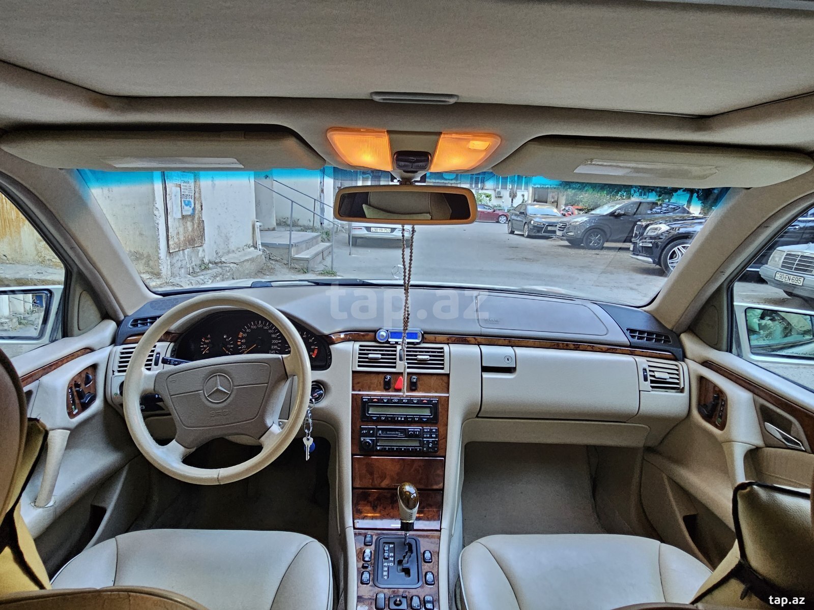Mercedes E 280, 1998 il (8)
