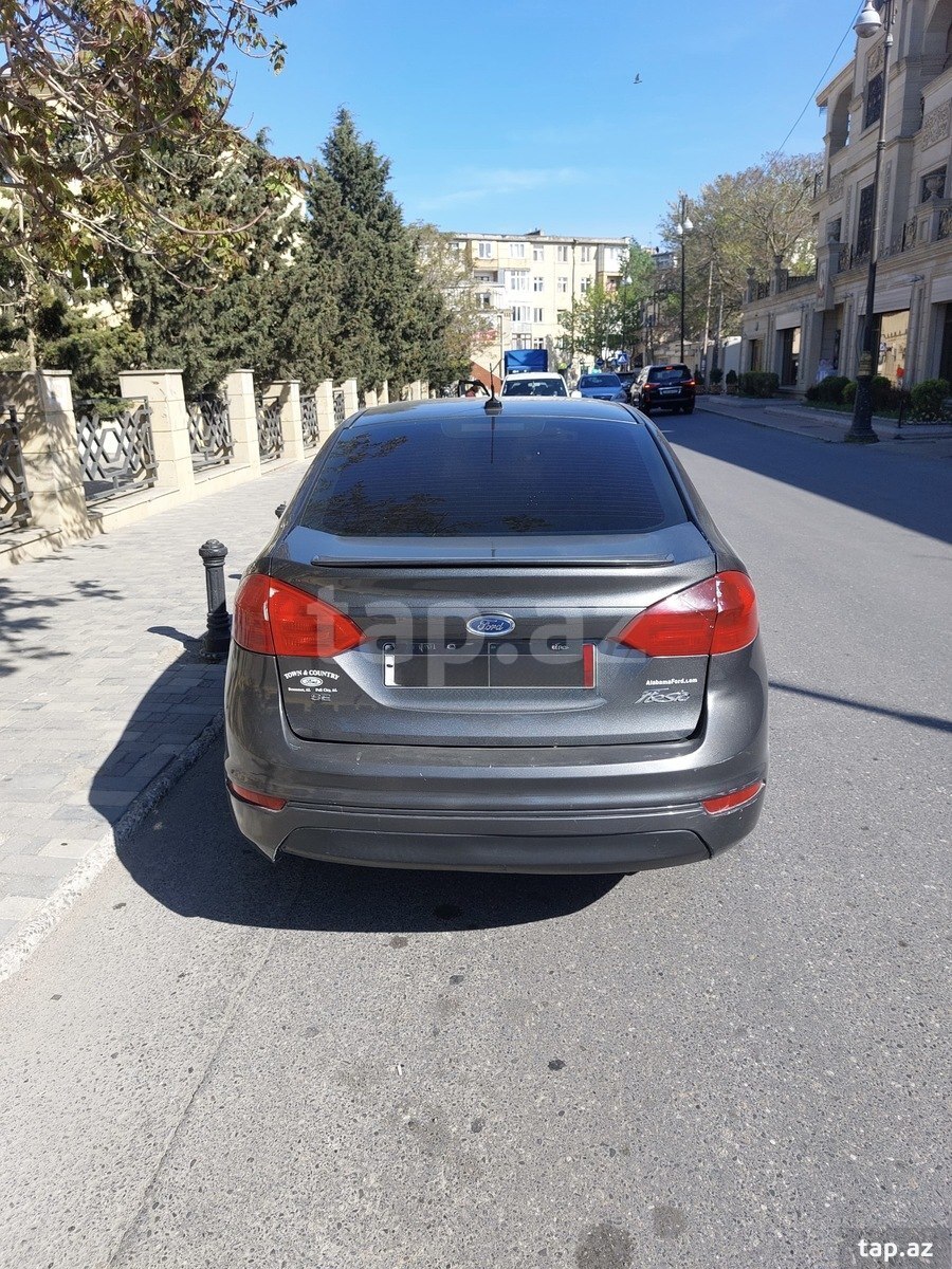 Ford Fiesta, 2015 il (9)