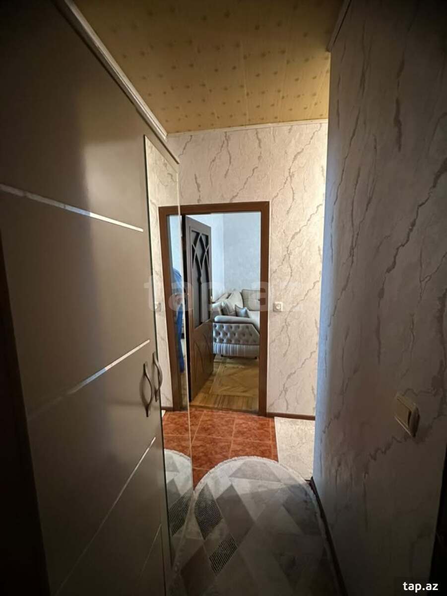 3-otaqlı mənzil, 7 Mkr., 70 m²