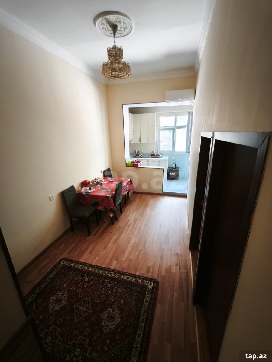 3-otaqlı mənzil, 4-cü mkr., 55 m²