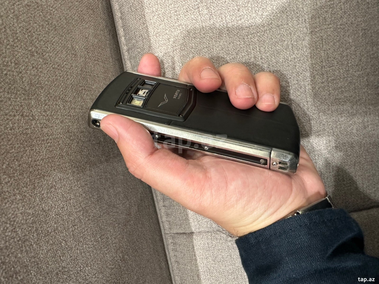 Vertu Signature S Design Black and White 4GB