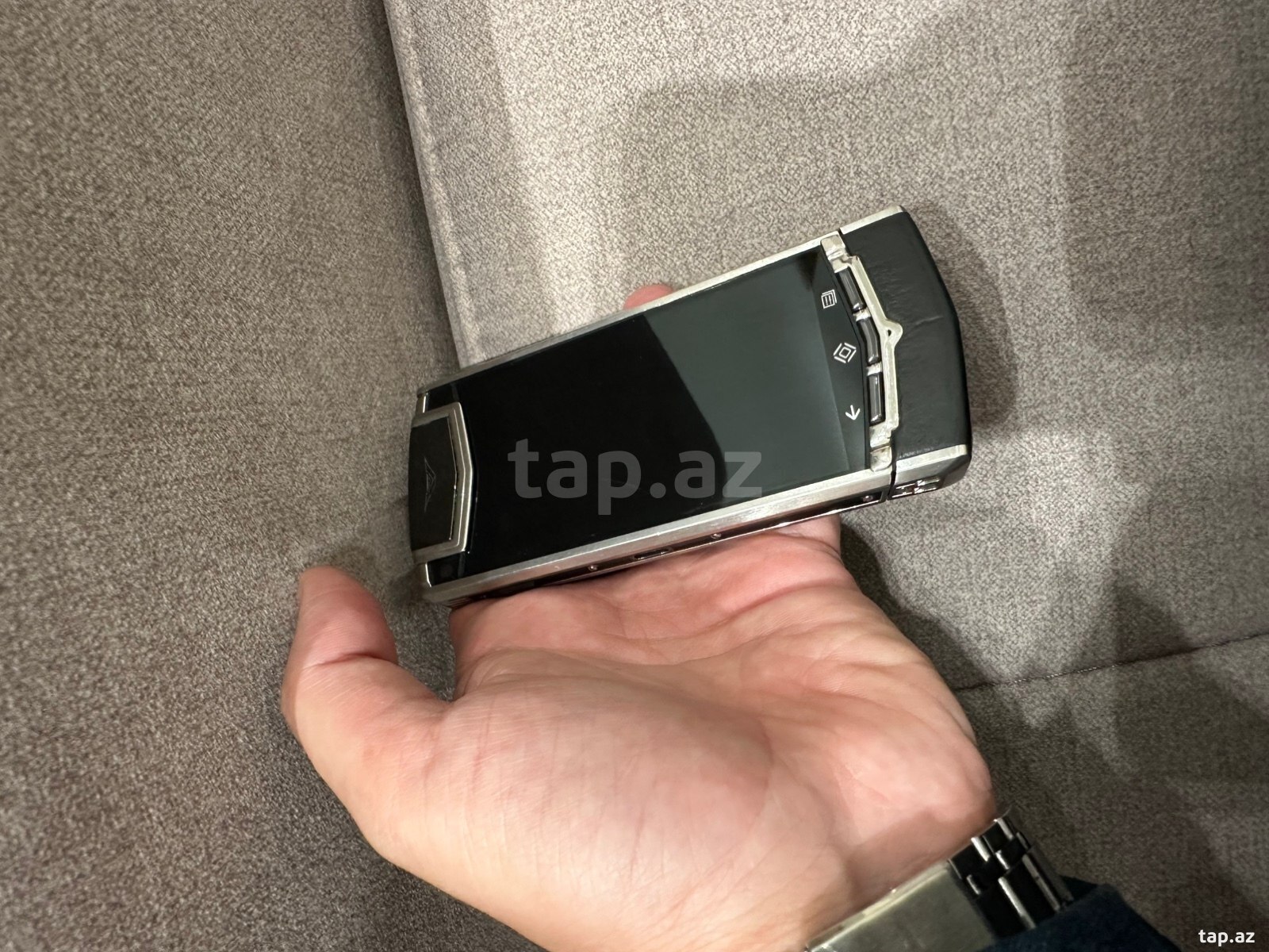 Vertu Signature S Design Black and White 4GB (6)