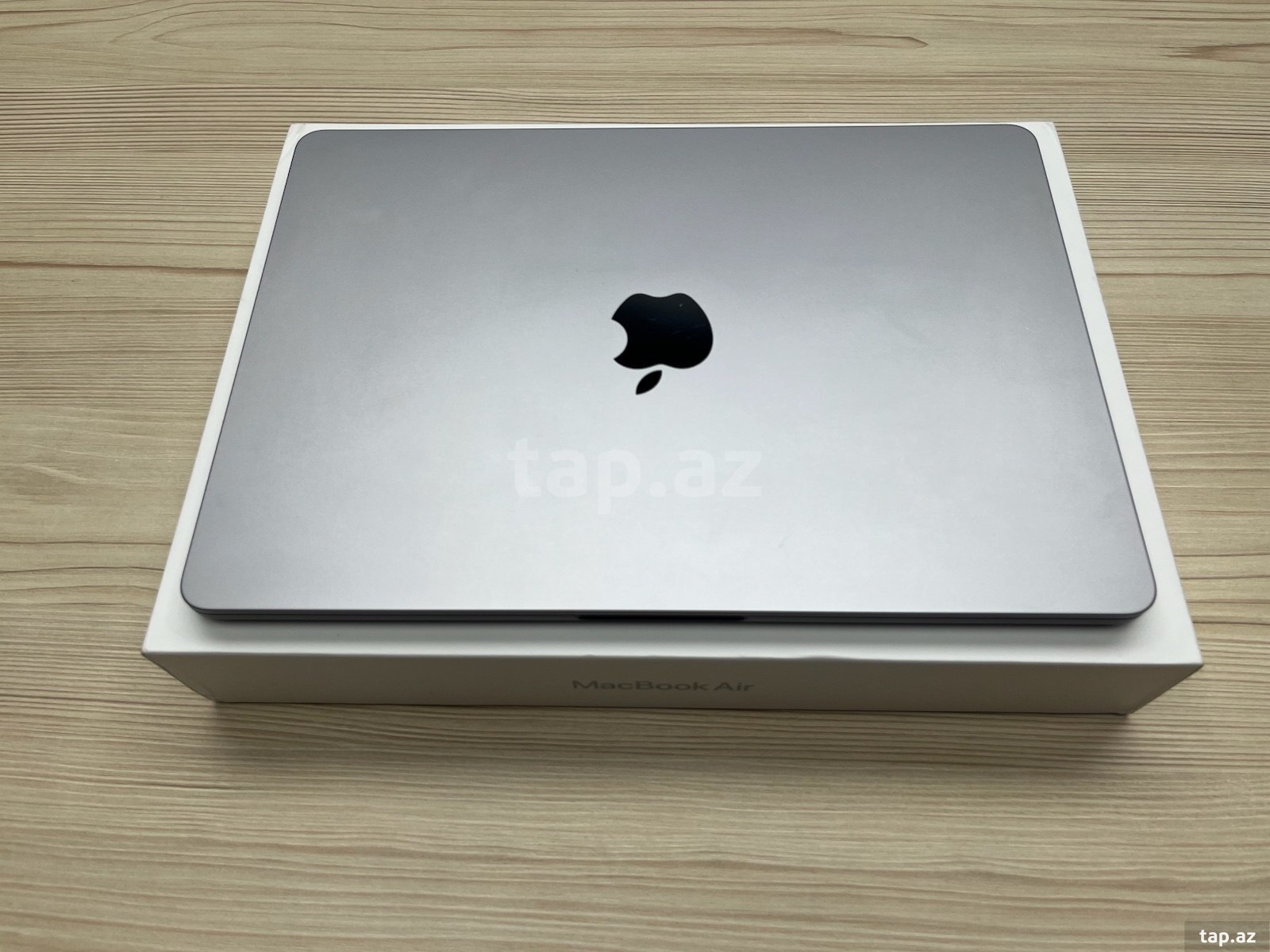Apple MacBook Air (2)