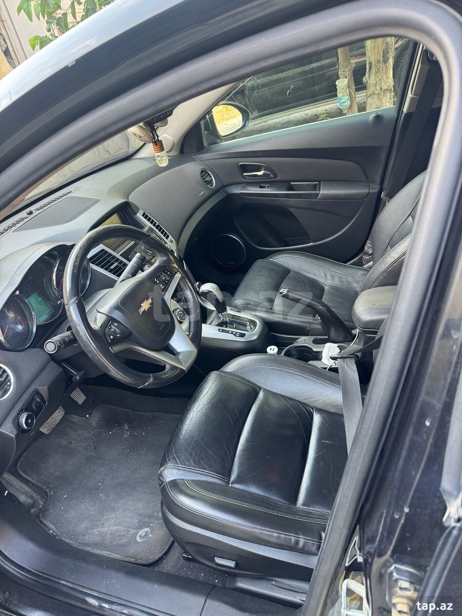 Chevrolet Cruze, 2011 il (8)