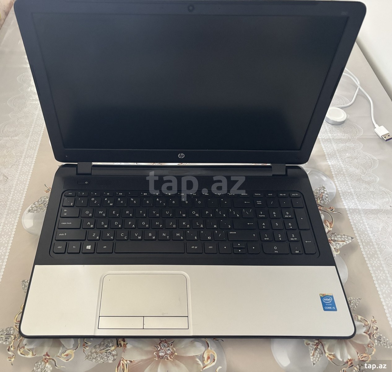 Noutbuk HP 365 (2)