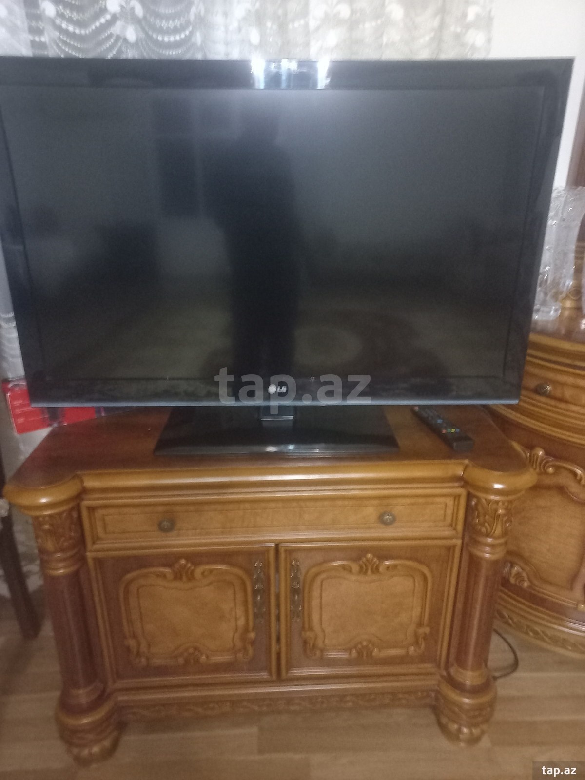 Televizor LG (2)