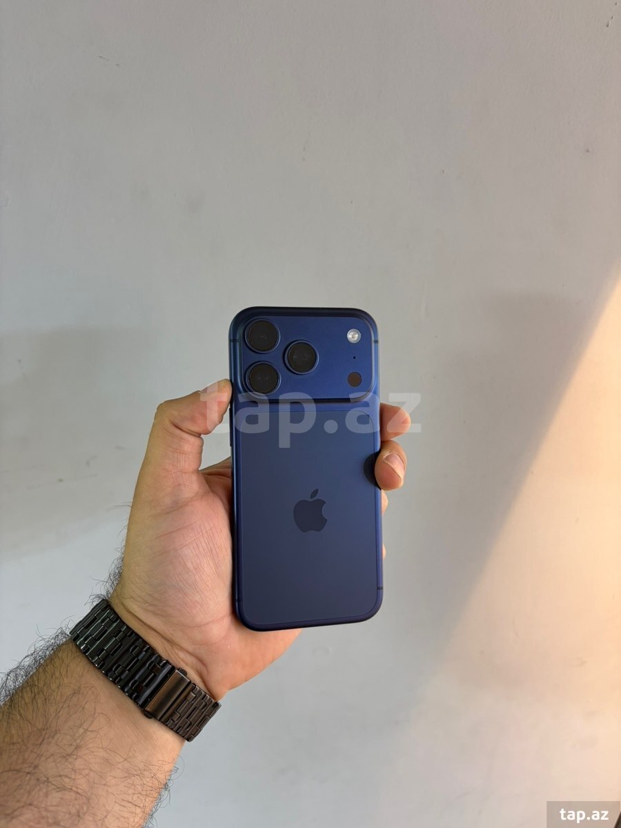 Apple iPhone 17 Pro Deep Blue 256GB/12GB