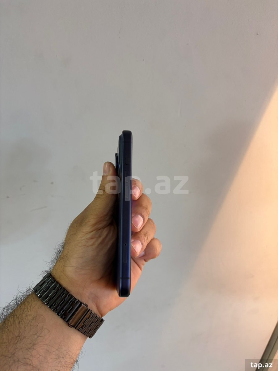 Apple iPhone 17 Pro Deep Blue 256GB/12GB (3)