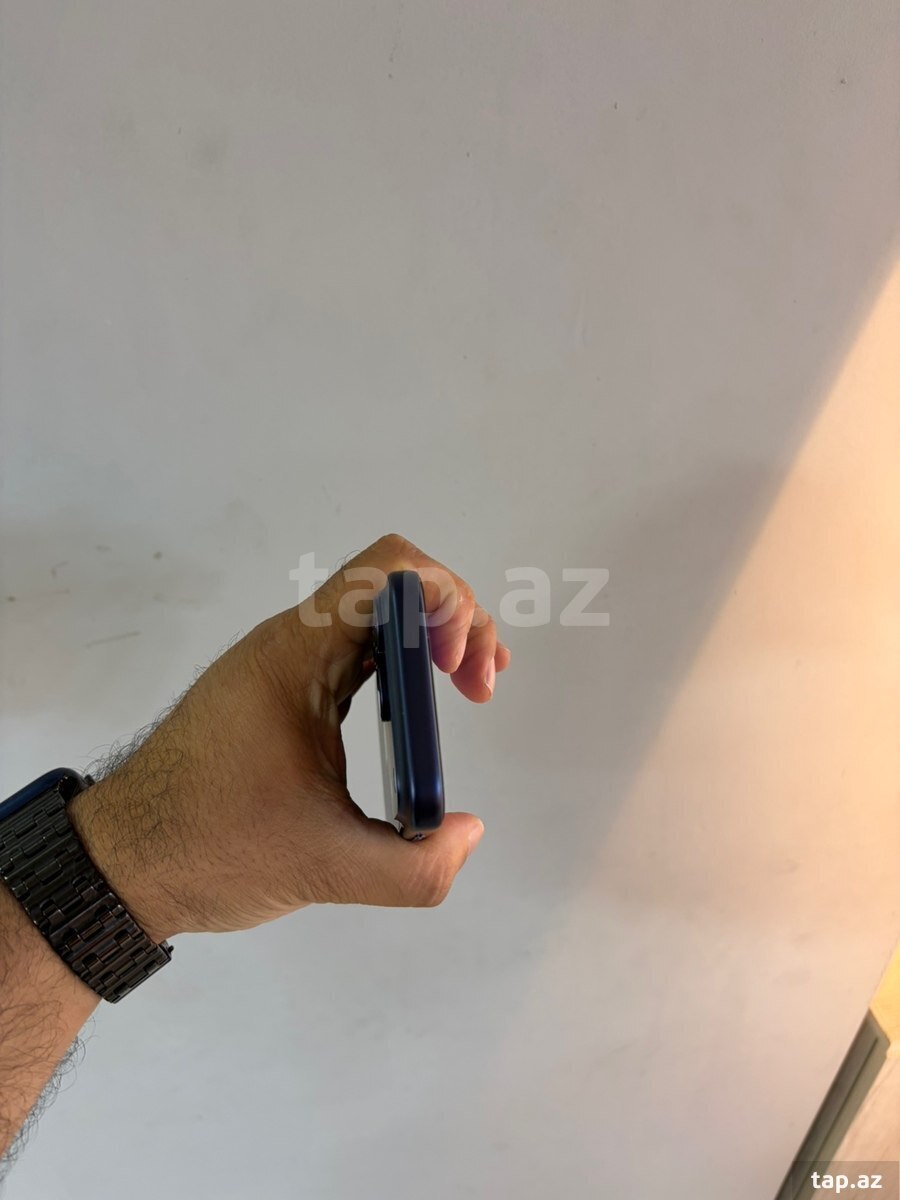 Apple iPhone 17 Pro Deep Blue 256GB/12GB (4)