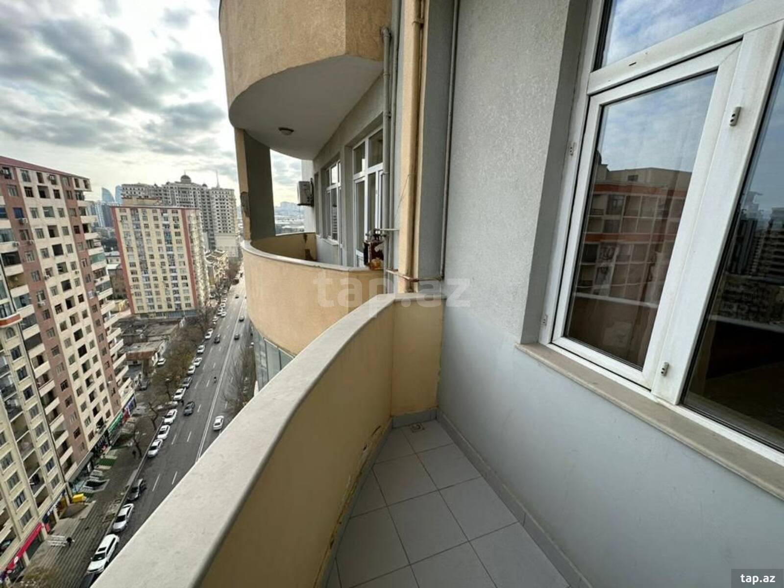 4-otaqlı yeni tikili kirayə verilir, Elmlər Akademiyası m., 225 m² (10)