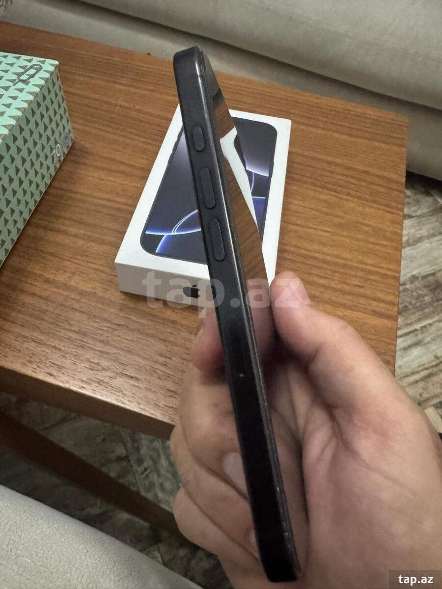 Apple iPhone 16 Pro Black Titanium 256GB/8GB (4)