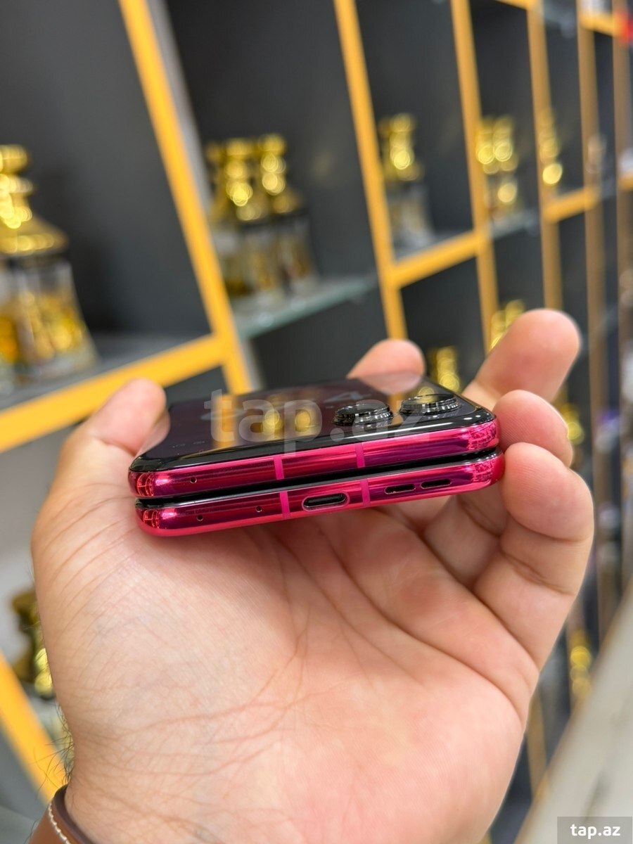 Motorola Razr 50 Ultra 256GB (6)