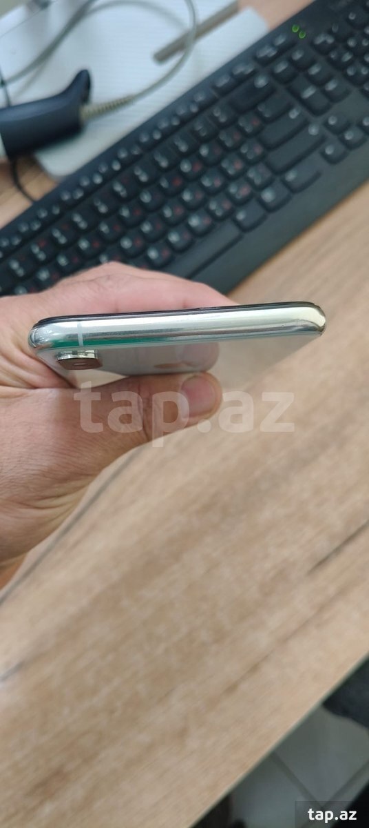 Apple iPhone XS Max Silver 256GB/4GB (3)