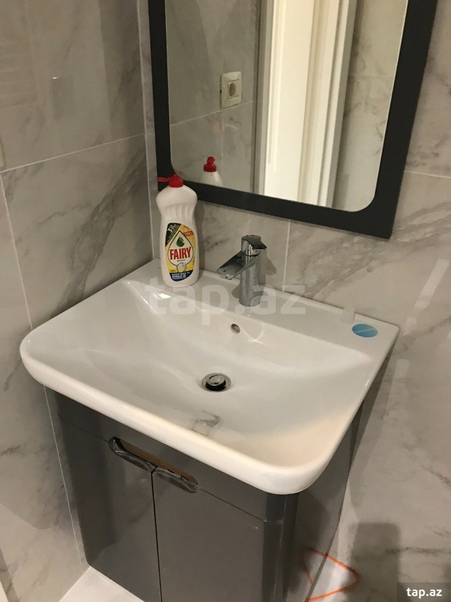 2-otaqlı yeni tikili kirayə verilir, Müstəqillik küç., 50 m² (21)