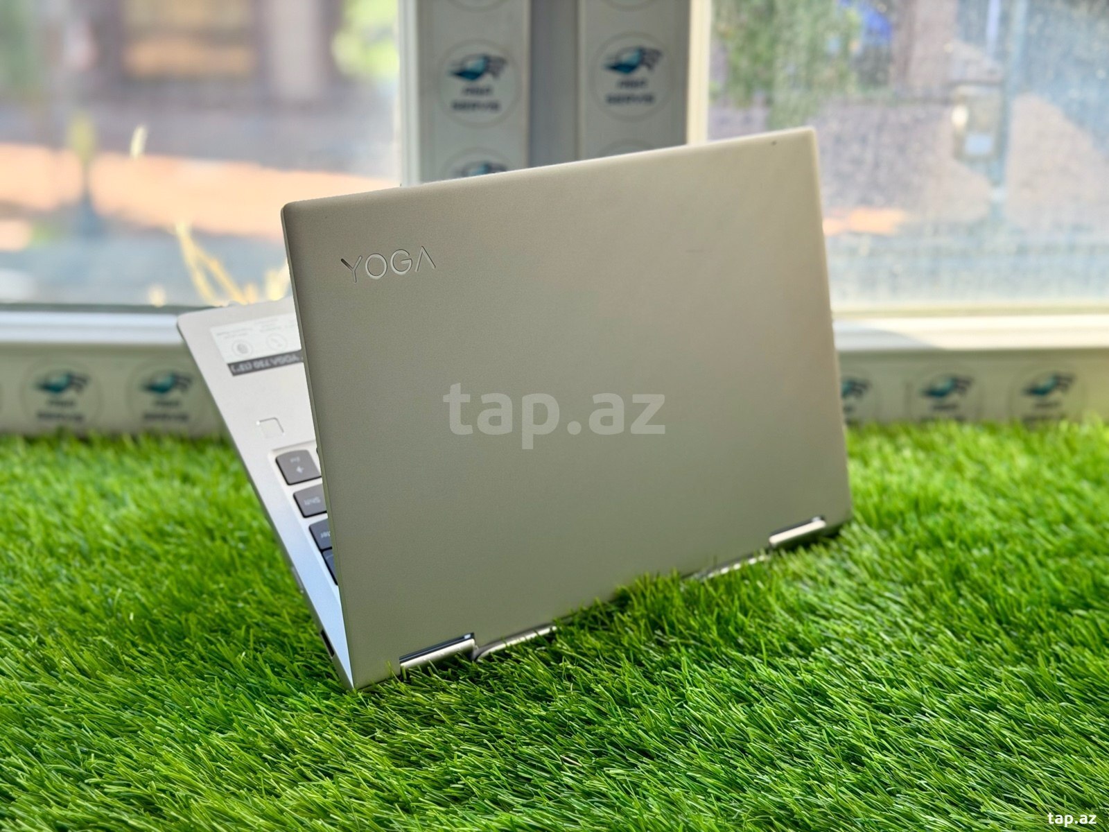 Lenovo Yoga (6)