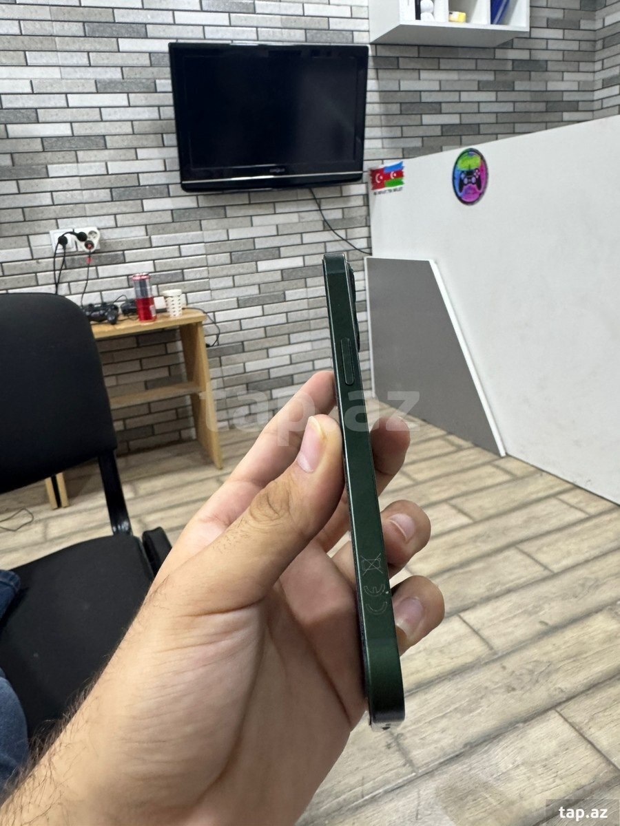 Apple iPhone 13 Green 128GB/4GB (6)