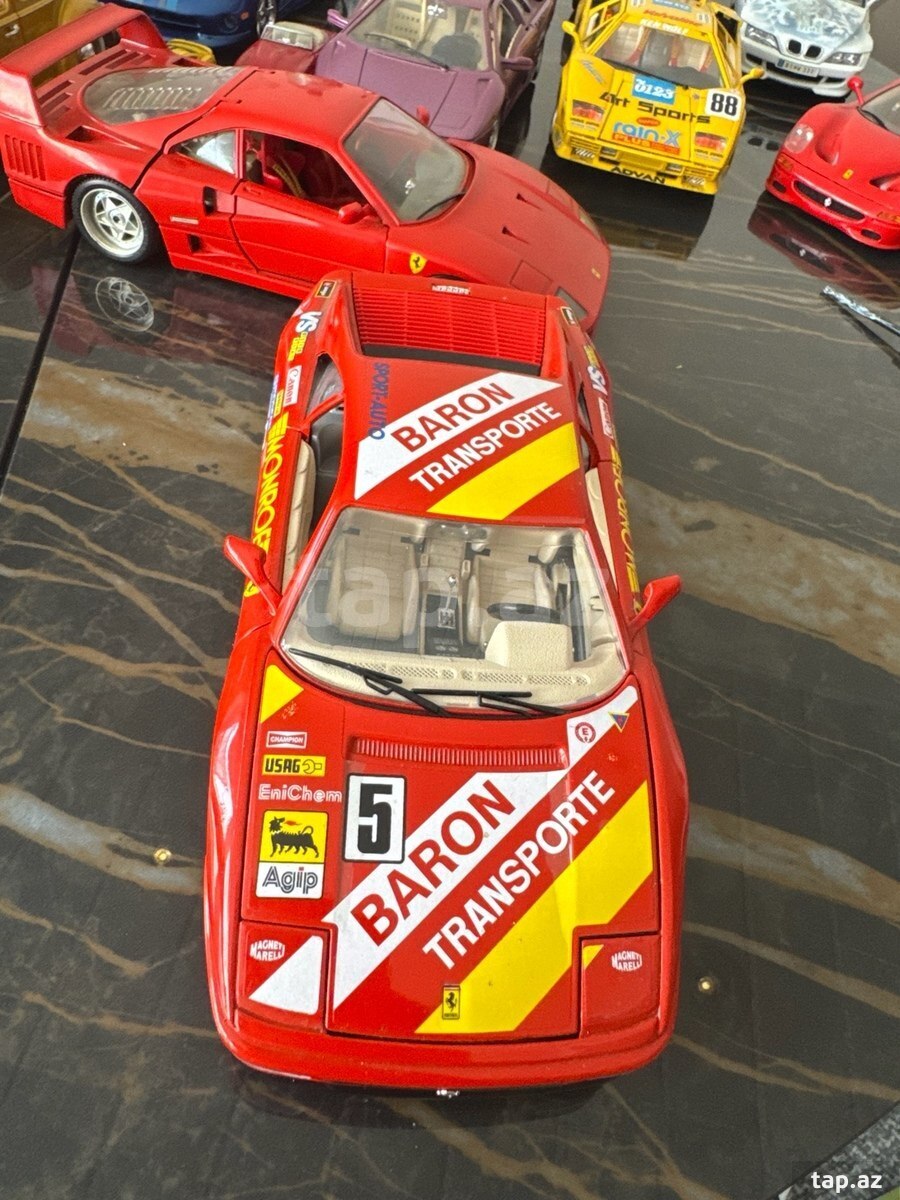 Ferrari 348 1/18 modeli (7)