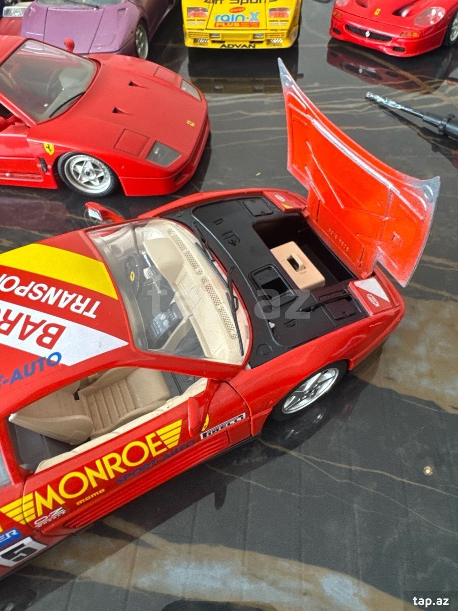 Ferrari 348 1/18 modeli (6)