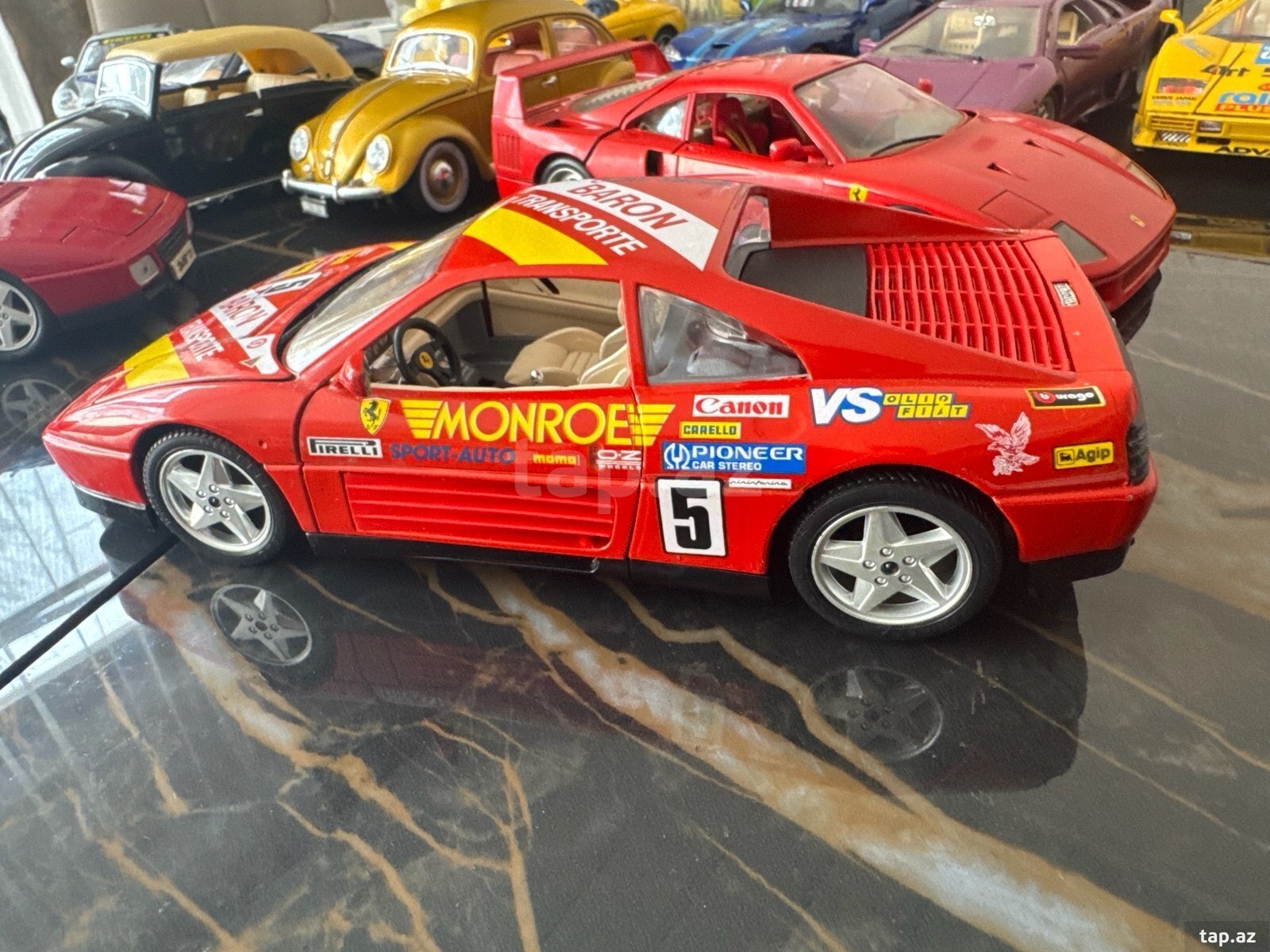 Ferrari 348 1/18 modeli (9)