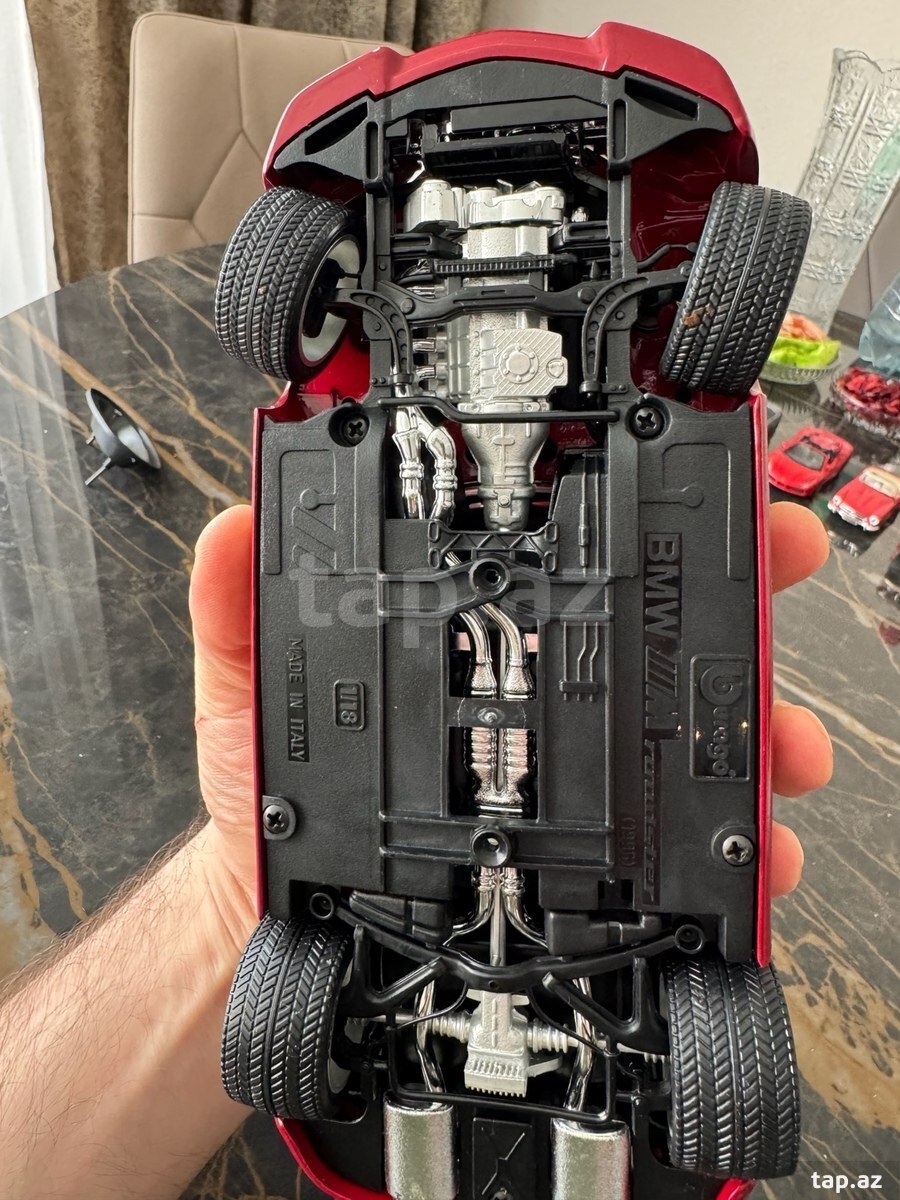 Model BMW M 1/18 (8)