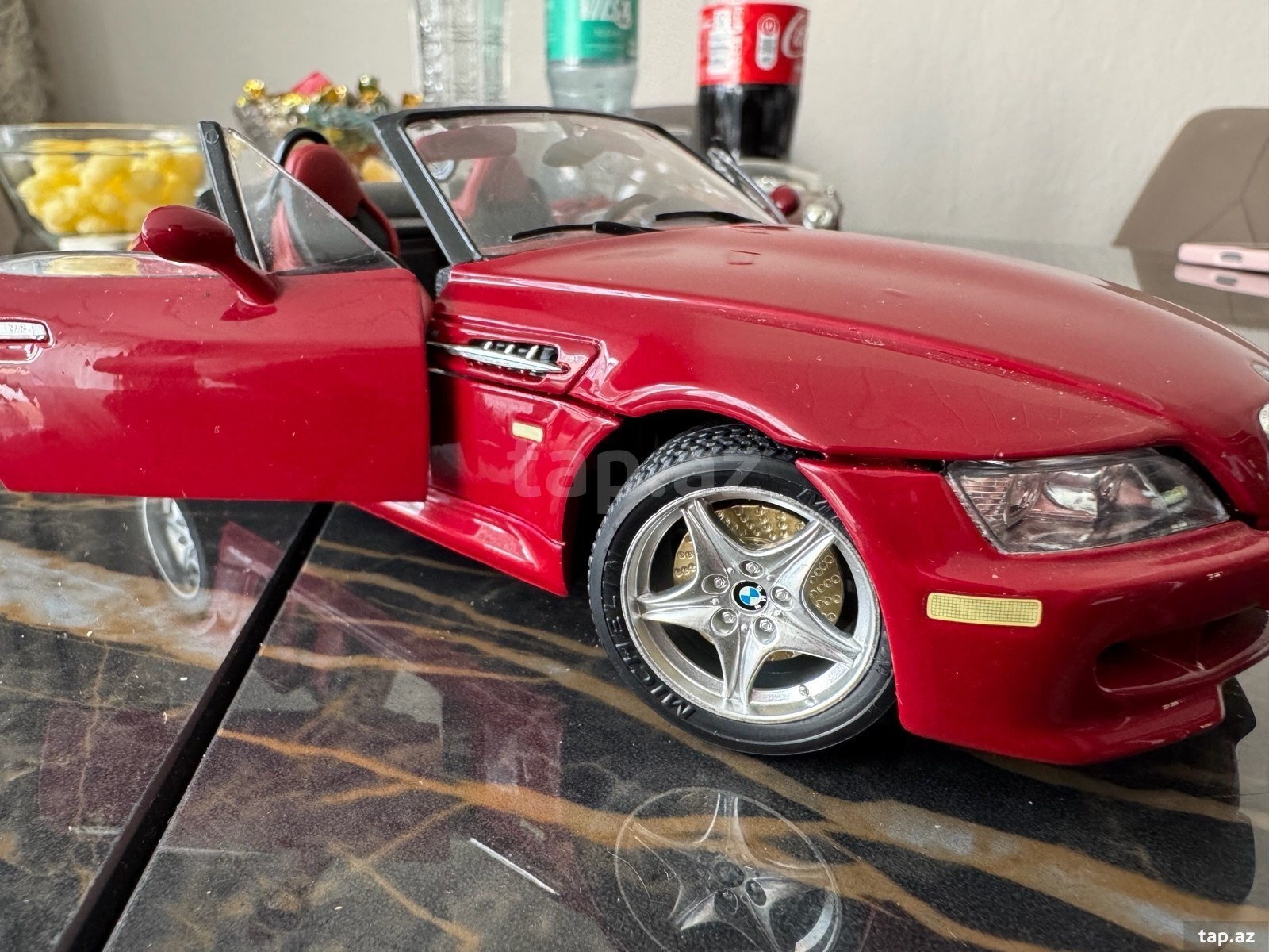 Model BMW M 1/18 (7)