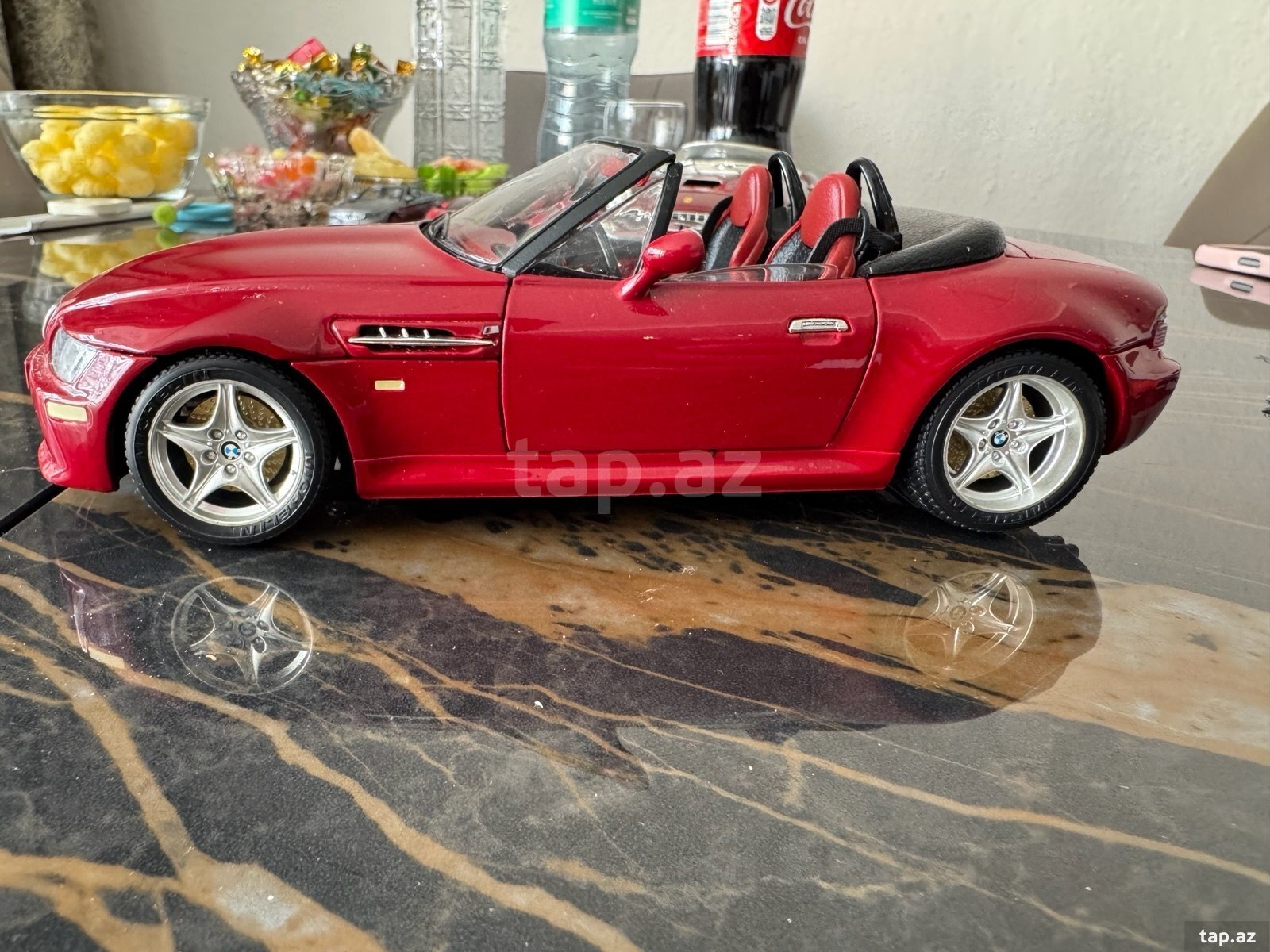 Model BMW M 1/18 (2)