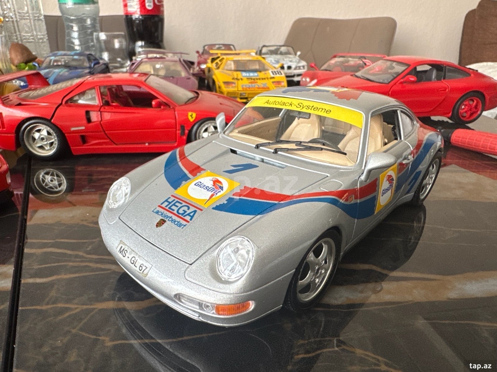 Model Porsche 1/18