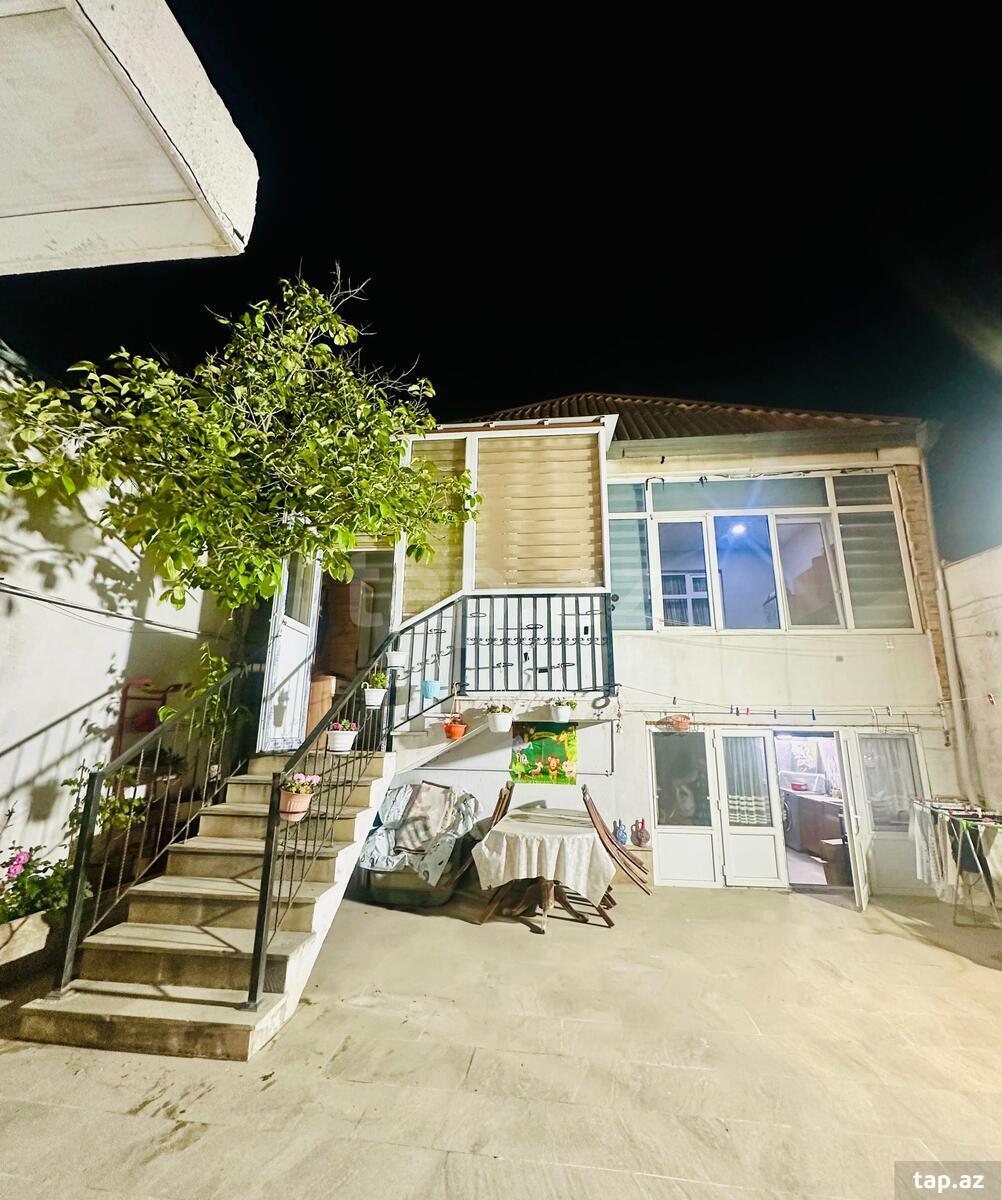 Həyət evi, Məlik Aslanov küç. 4 (9)