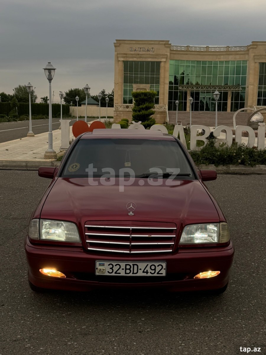 Mercedes C 180, 1993 il (2)