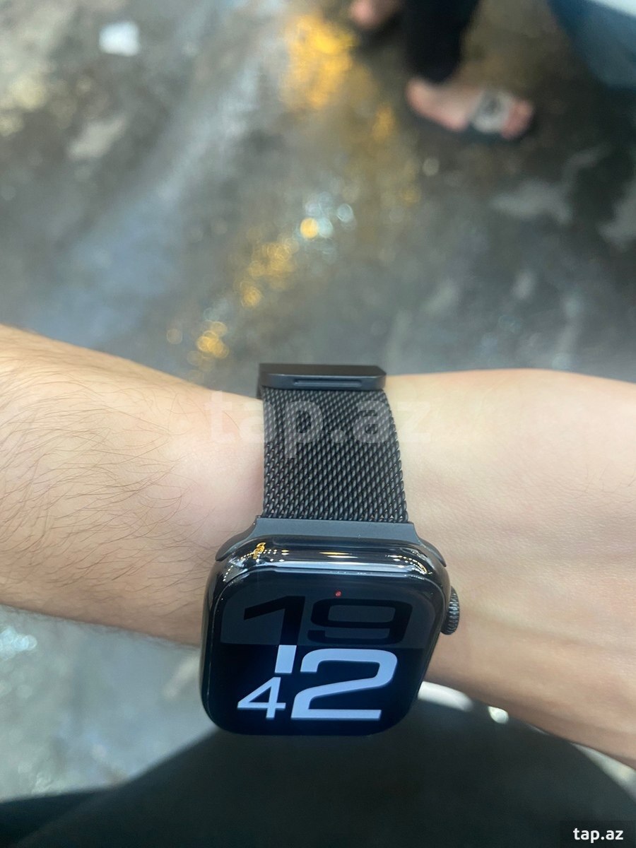Apple Watch Series 11 Aluminum Jet Black 42mm (4)