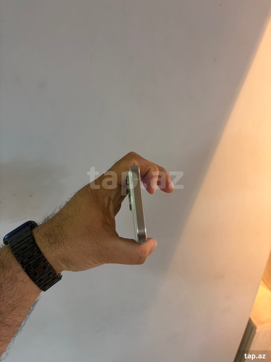 Apple iPhone 15 Pro White Titanium 256GB/8GB (3)