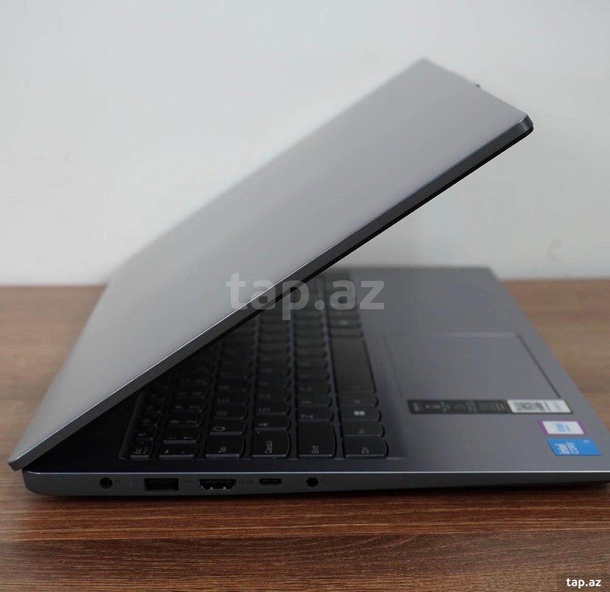 Lenovo IdeaPad Slim 3 15IRU9 14 (4)