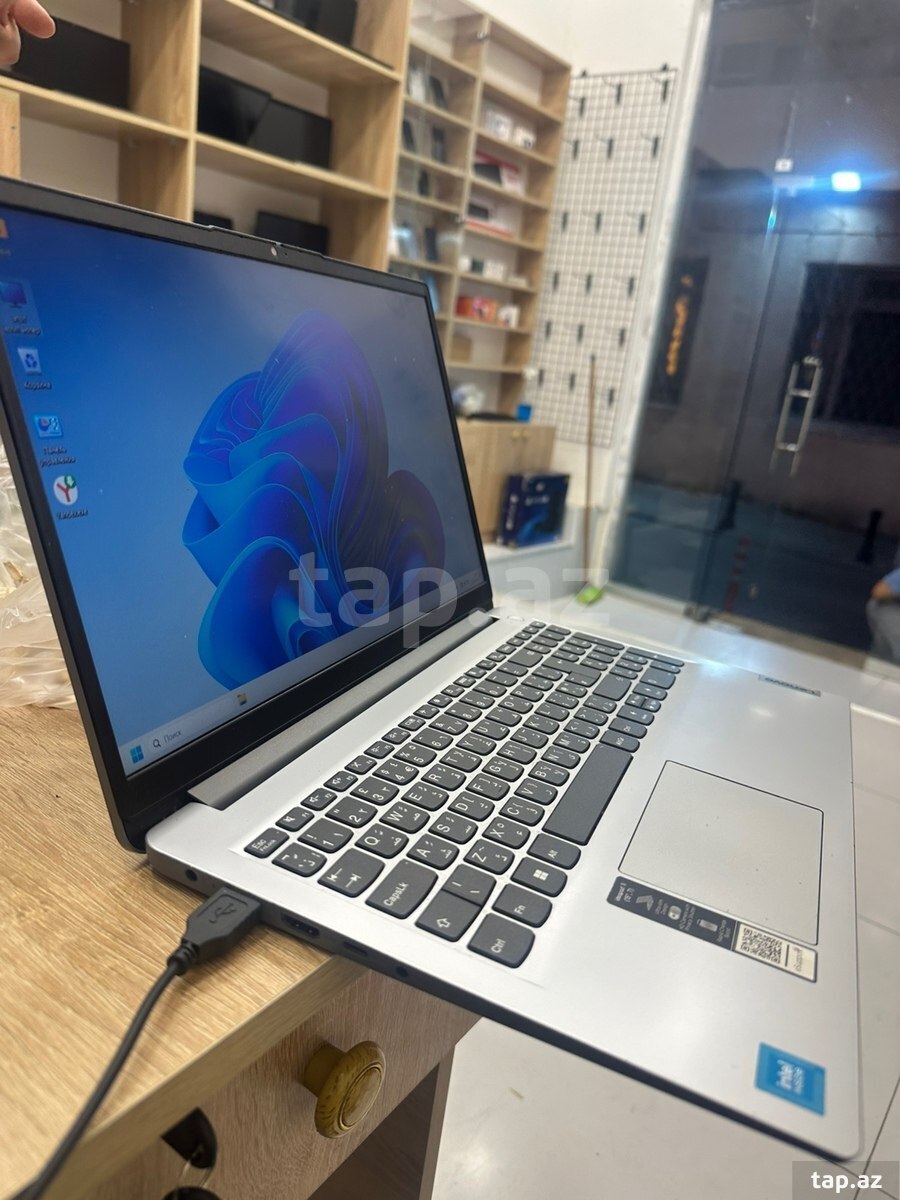 Noutbuk Lenovo (3)