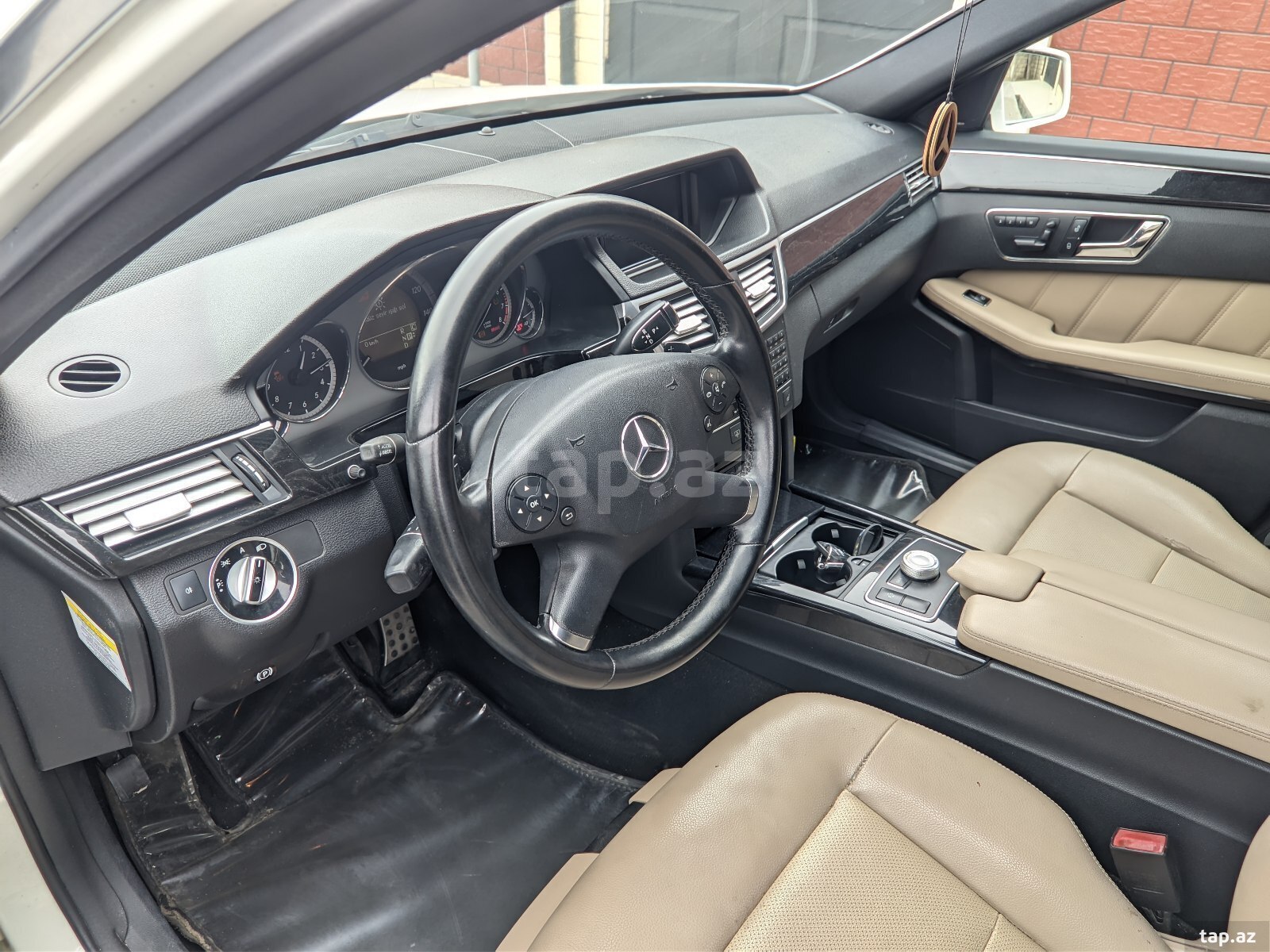 Mercedes E 350, 2010 il (12)