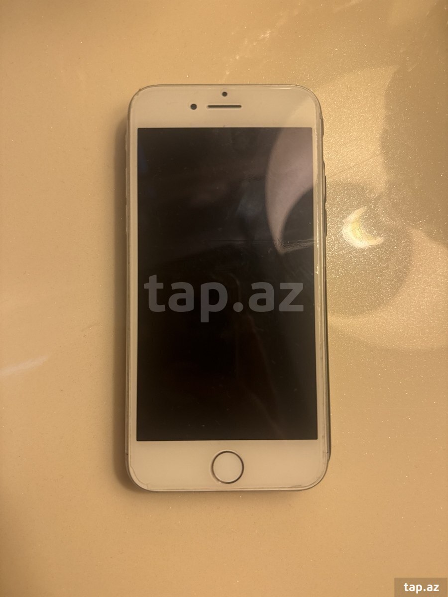 Apple iPhone 8 Silver 64GB (2)