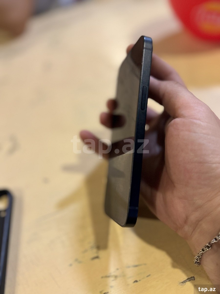 Apple iPhone 13 Midnight 128GB/4GB (2)