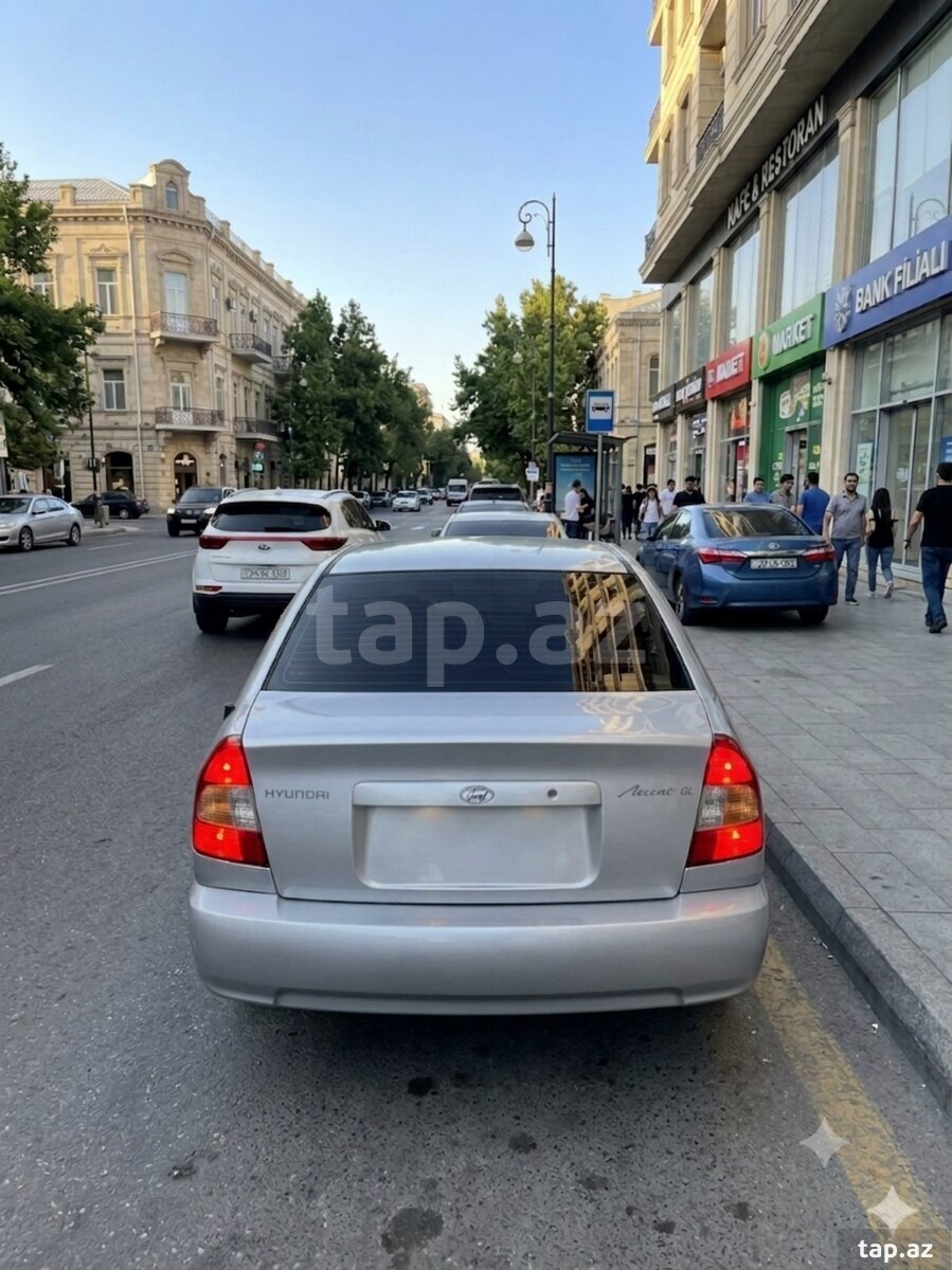 Hyundai Accent, 2001 il (4)