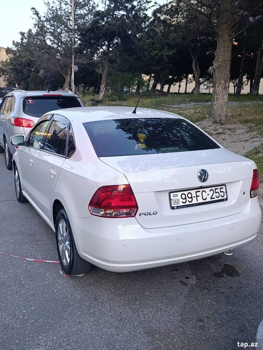 Volkswagen Polo, 2013 il (4)