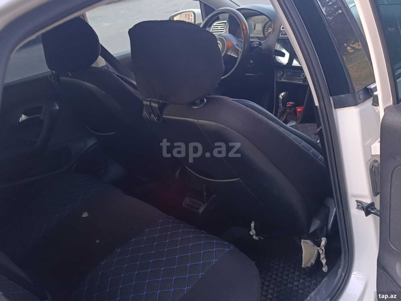 Volkswagen Polo, 2013 il (8)