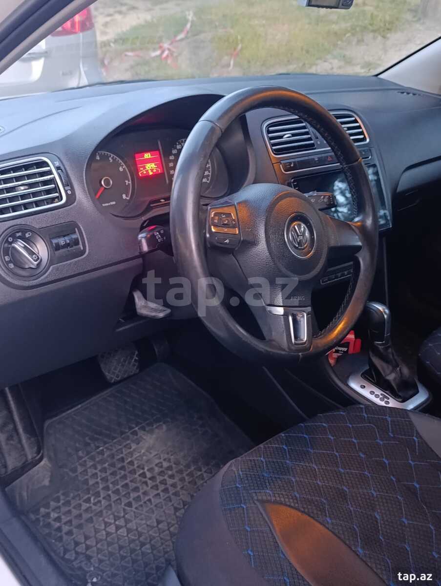 Volkswagen Polo, 2013 il (6)