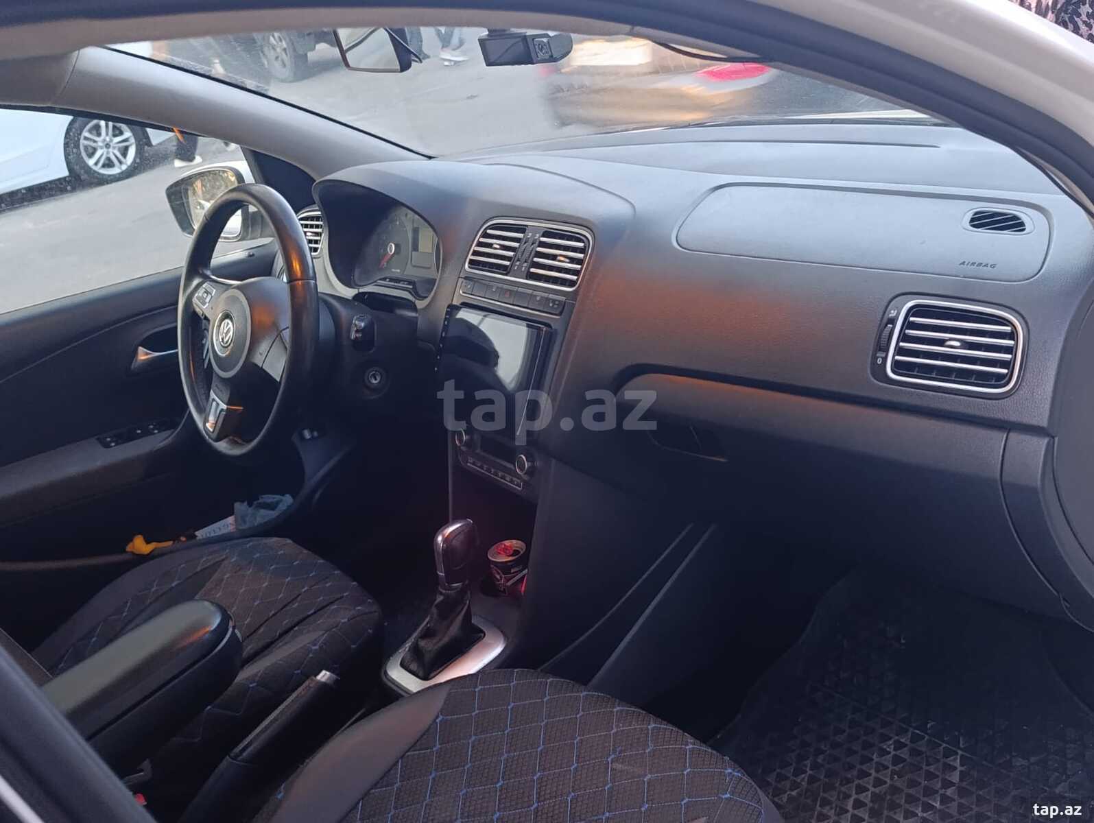 Volkswagen Polo, 2013 il (7)