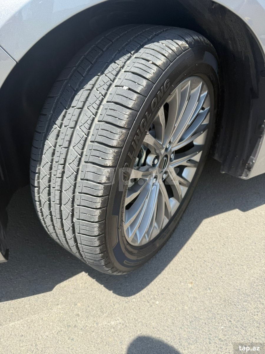 Bestune B70, 2025 il (12)