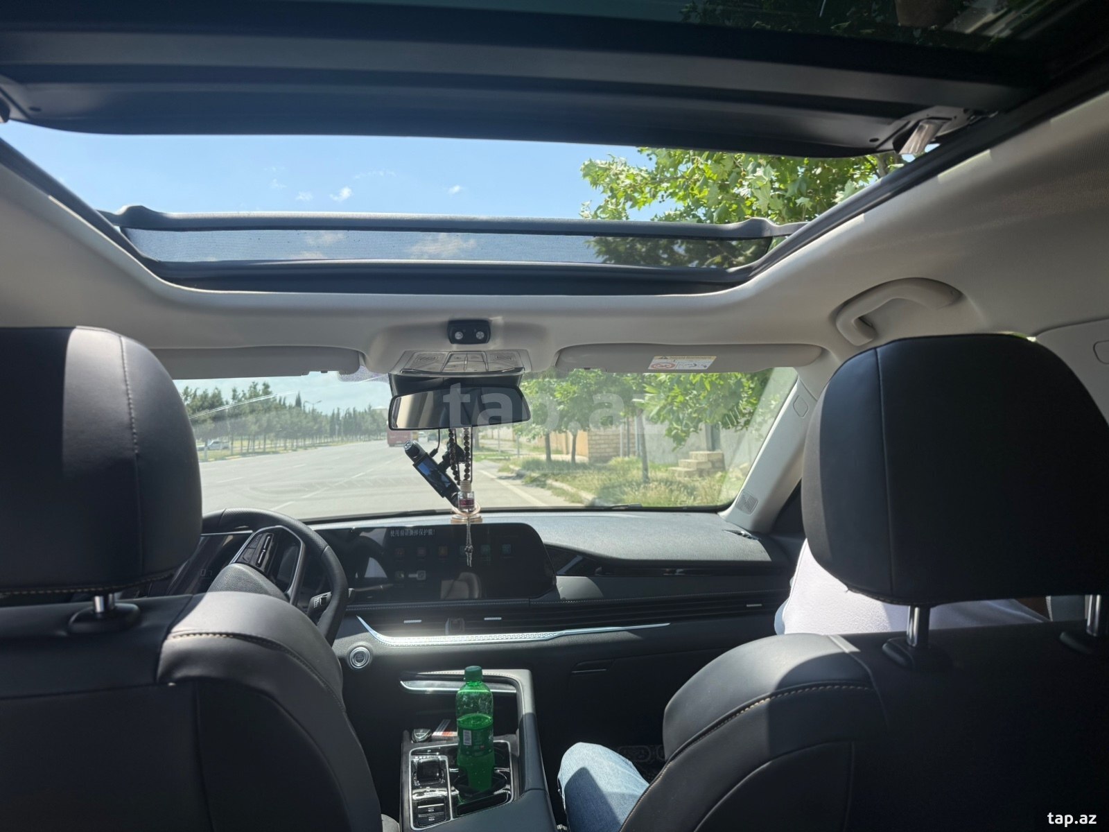 Bestune B70, 2025 il (11)