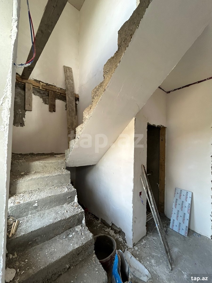 Həyət evi, Corat qəs. (3)