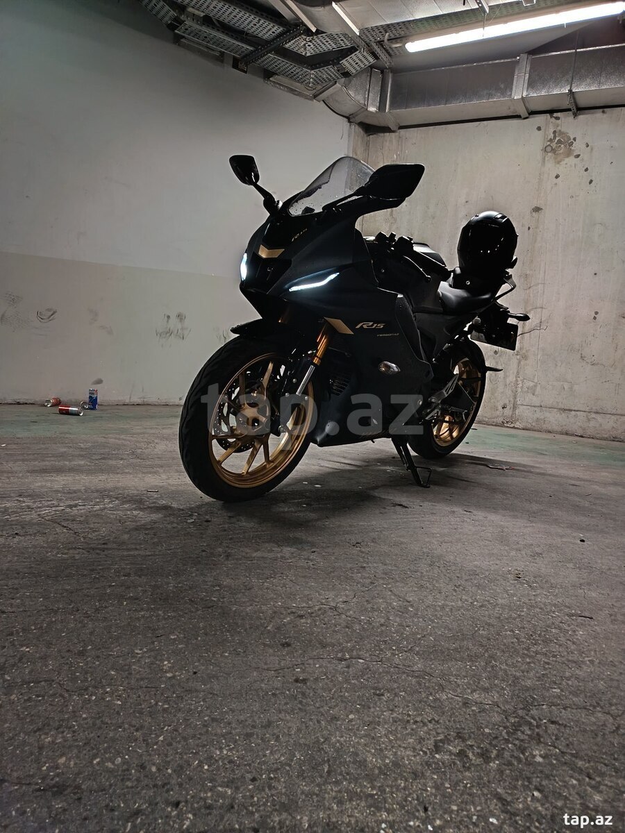 Yamaha r15, 2025 il (4)