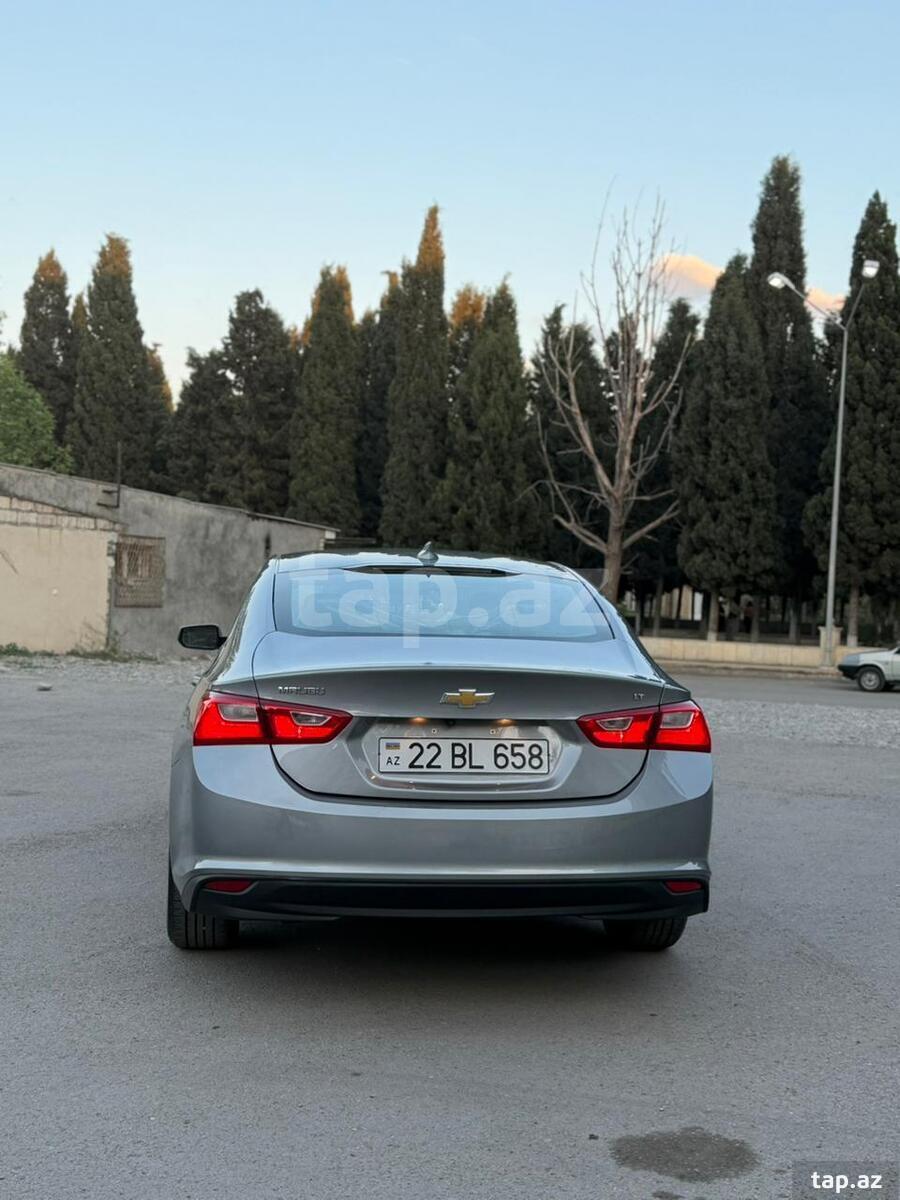 Chevrolet Malibu, 2023 il (2)