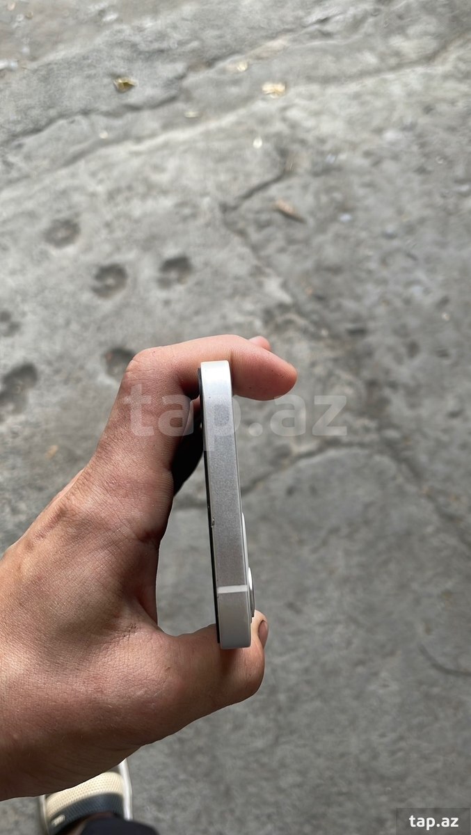 Apple iPhone 12 White 64GB/4GB (3)