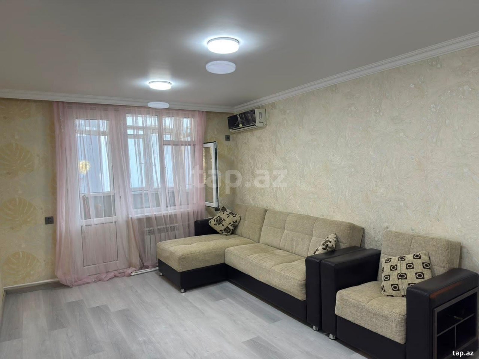 2-otaqlı mənzil kirayə verilir, İnşaatçılar m., 55 m²