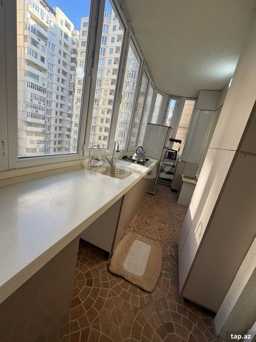 3-otaqlı yeni tikili kirayə verilir, 8 Noyabr m., 84 m² (2)