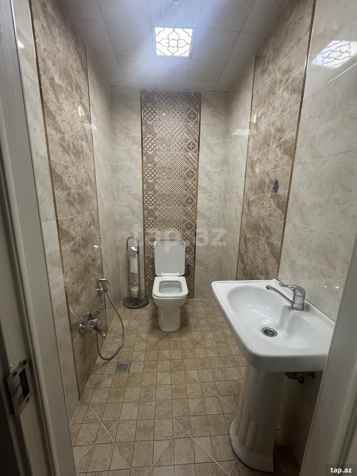 3-otaqlı yeni tikili kirayə verilir, 8 Noyabr m., 84 m² (3)